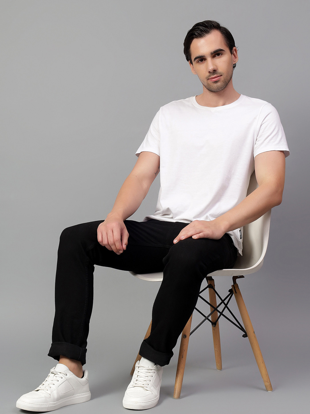 Cantabil MenMid-Rise Stretchable Jeans