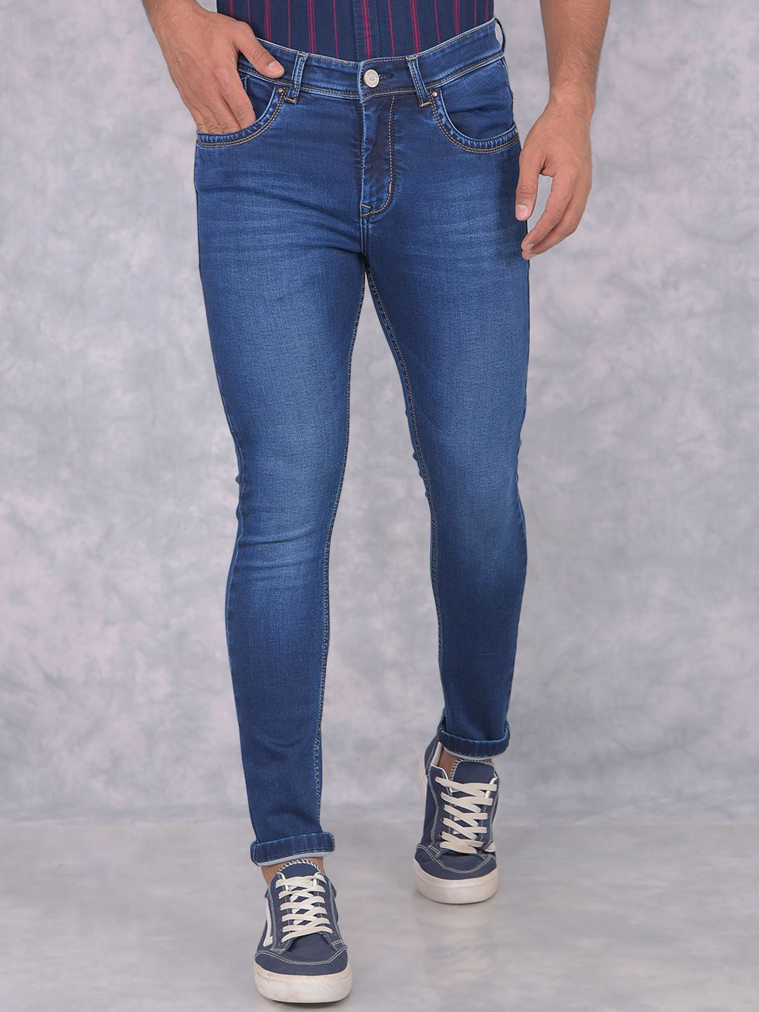 Crimsoune Club Men Skinny Fit Light Fade Stretchable Jeans
