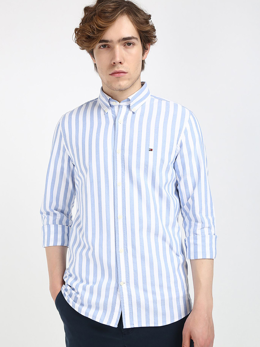 Tommy Hilfiger Men Vertical Striped Organic Cotton Slim Fit Casual Shirt