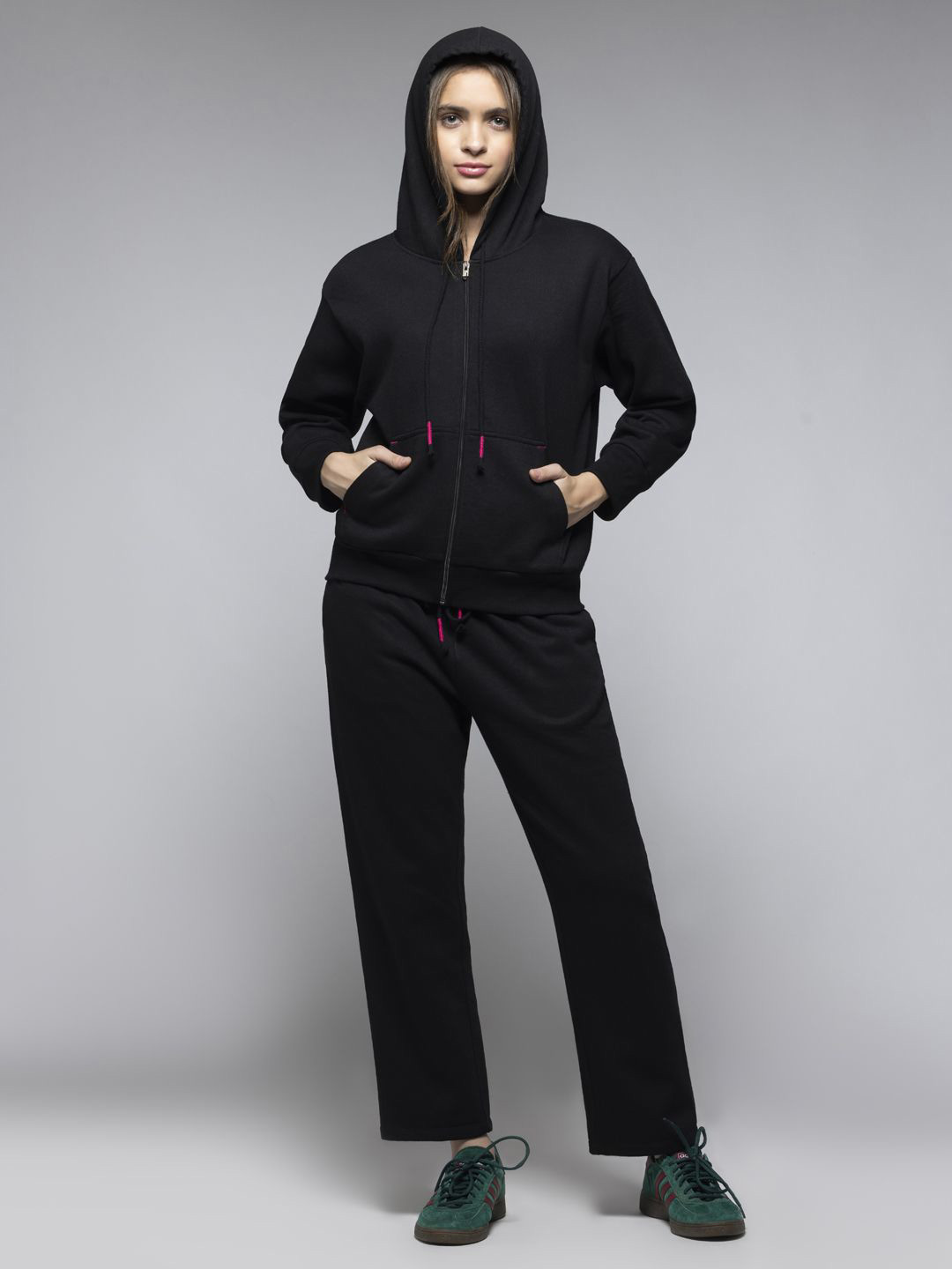SHAYE Hooded Long Sleeves Sweatshirt With Track Pant