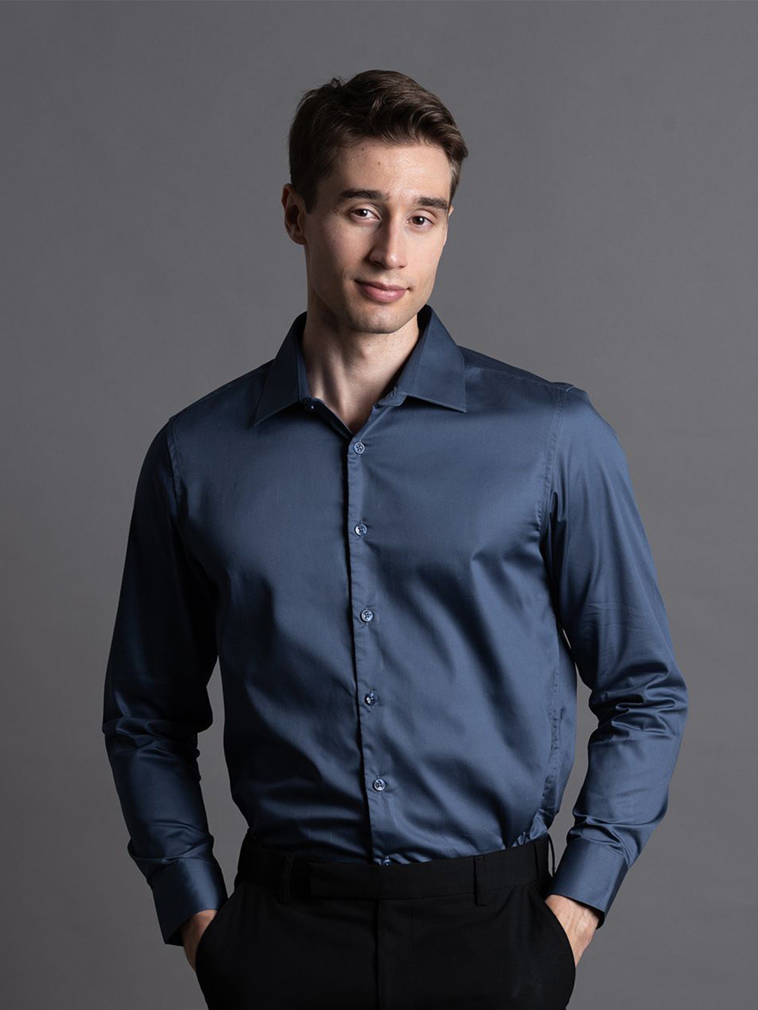 ARISTOBRAT Men Solid Pure Cotton Tailored Fit Pure Cotton Formal Shirt