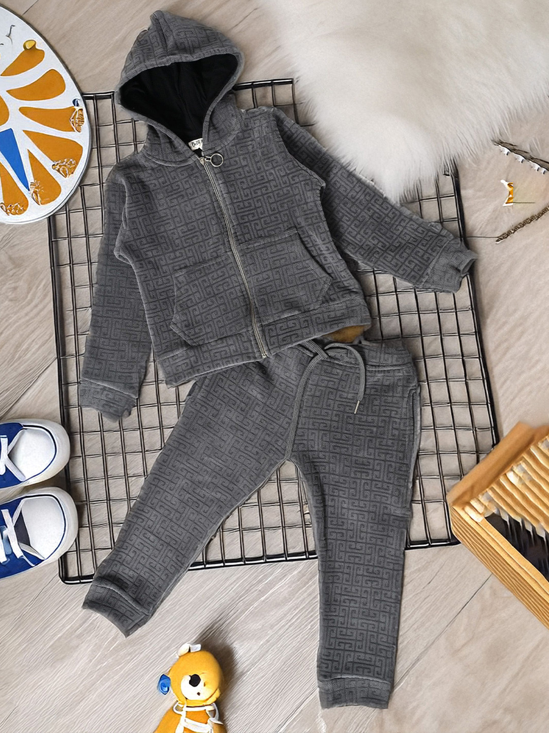 Bella Moda Girls Self Design Hooded Long Sleeves Sweatshirt & Jogger