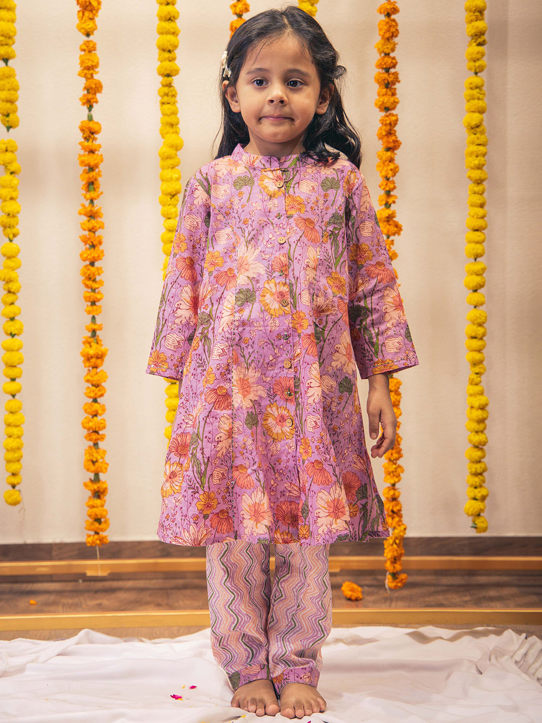 Hoshi by A&T Girls Floral Printed Kantha Work Pure Cotton A-Line Kurta With Trousers
