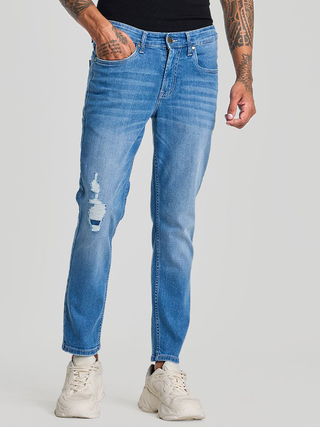 Snitch Men Smart Slim Fit Mildly Distressed Light Fade Stretchable Jeans