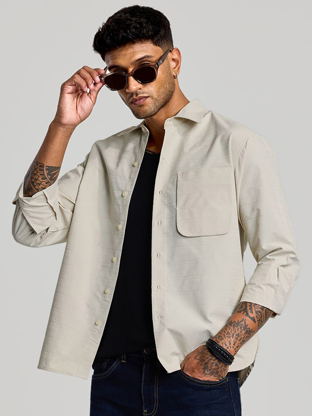 Snitch Smart Textured Drop-Shoulder Sleeves Relaxed Fit Casual Shirt