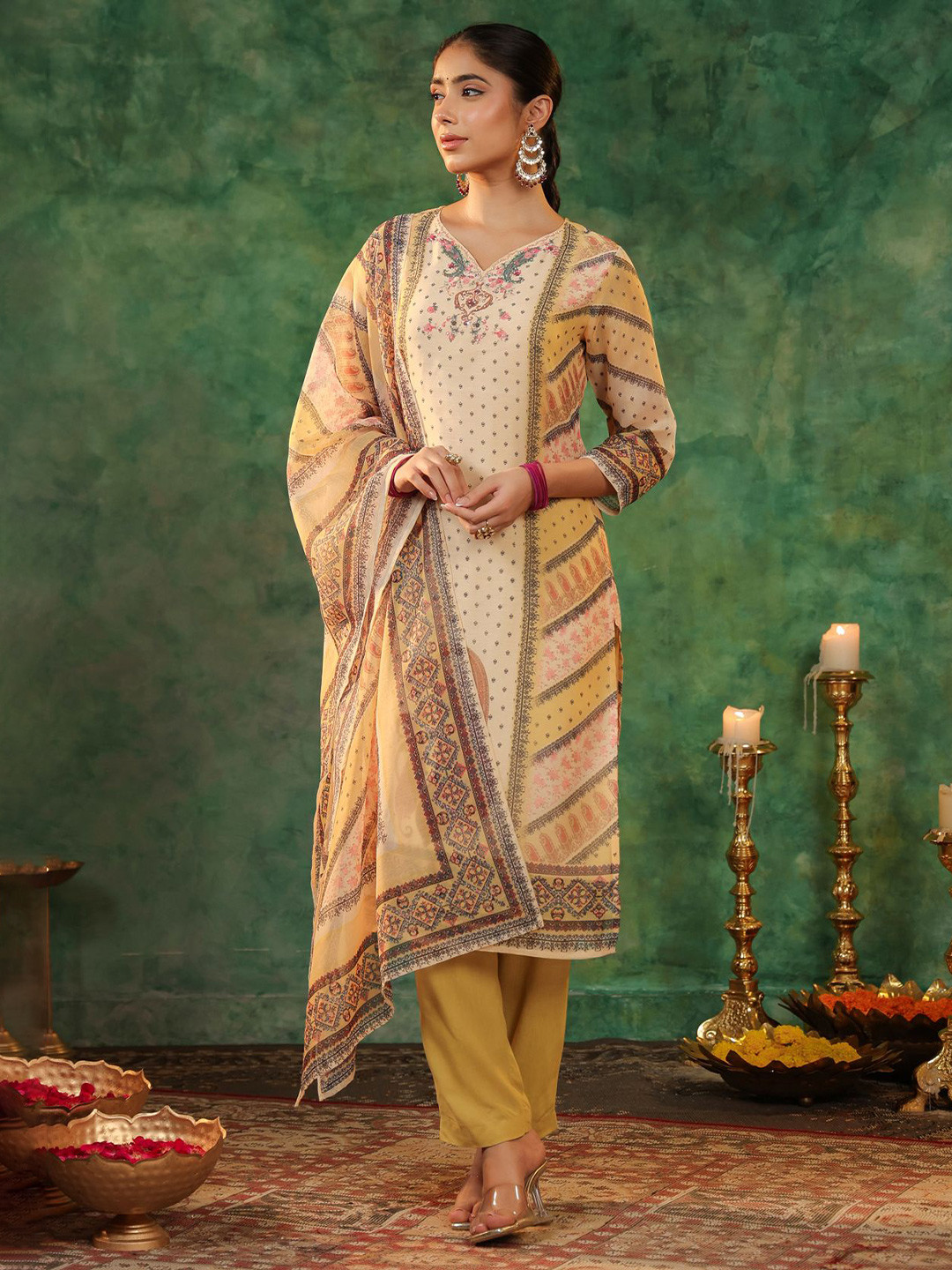 Rain & Rainbow Printed Beads and Stones Straight Kurta with Trousers & Dupatta