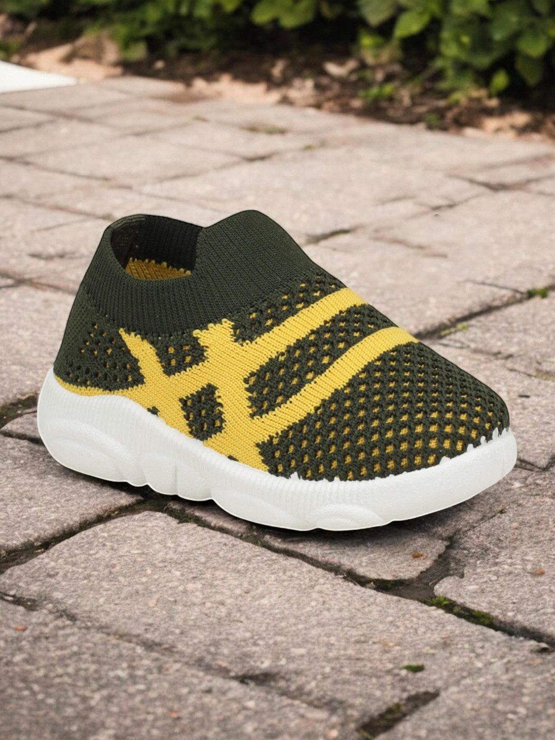 Lil Lollipop Kids Woven Design Musical Slip-On Sneakers