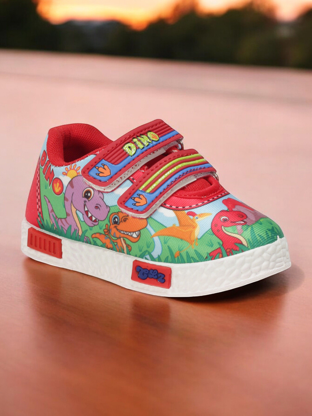 Lil Lollipop Unisex Kids Colourblocked Sneakers With Velcro Closing
