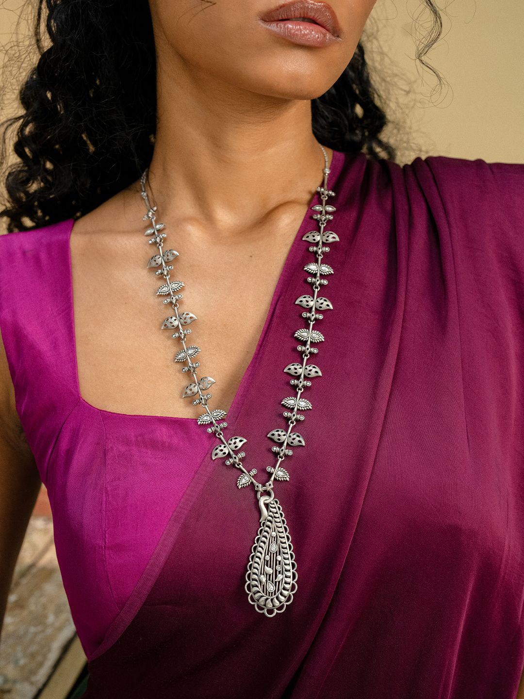 SHAYA Sajna Sawarna 925 Sterling Silver Oxidised Stone Studded Necklace