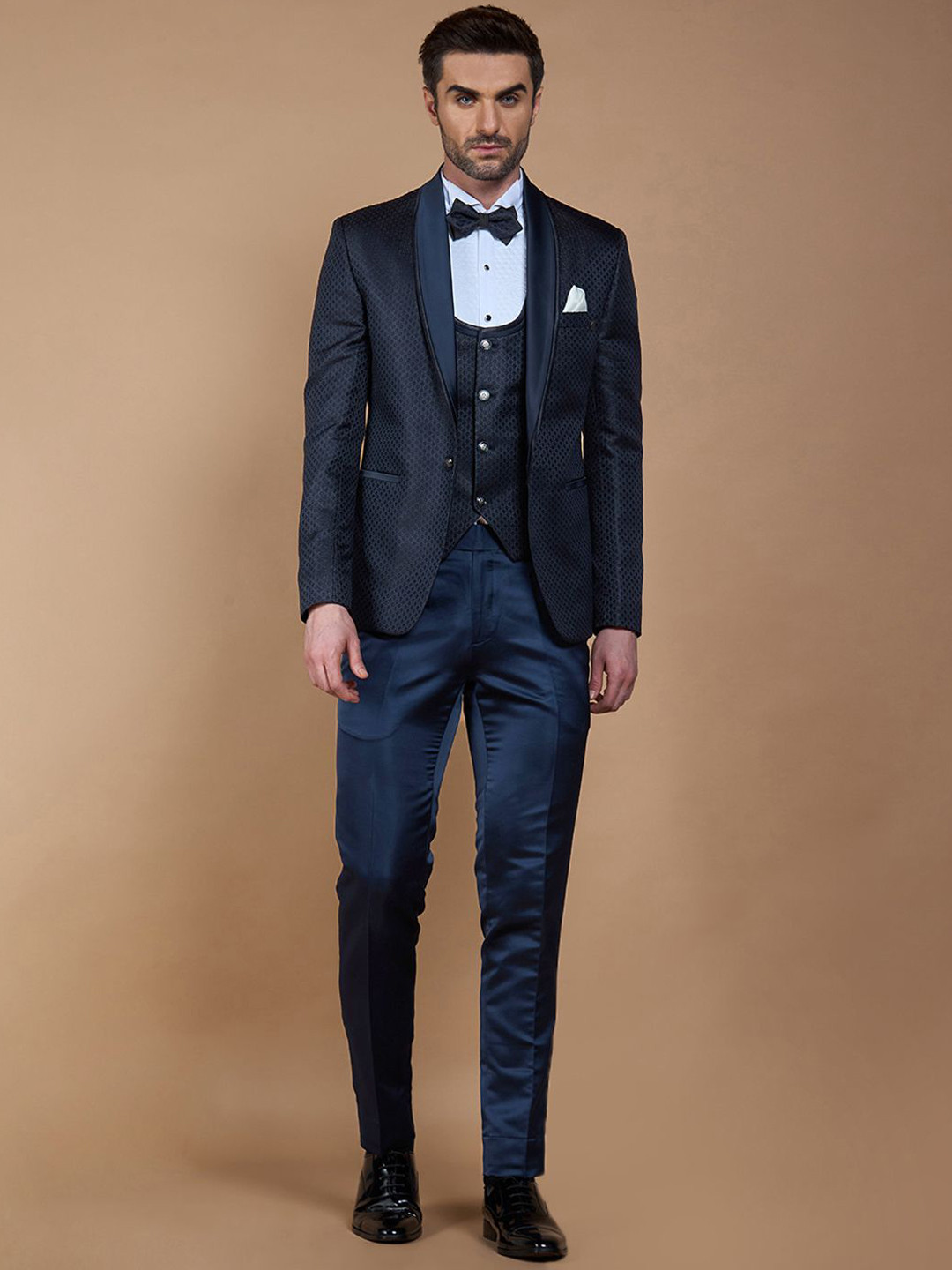 Neumen Men Self Design Blazer and Waistcoat with Trousers Single-Breasted Formal Suits