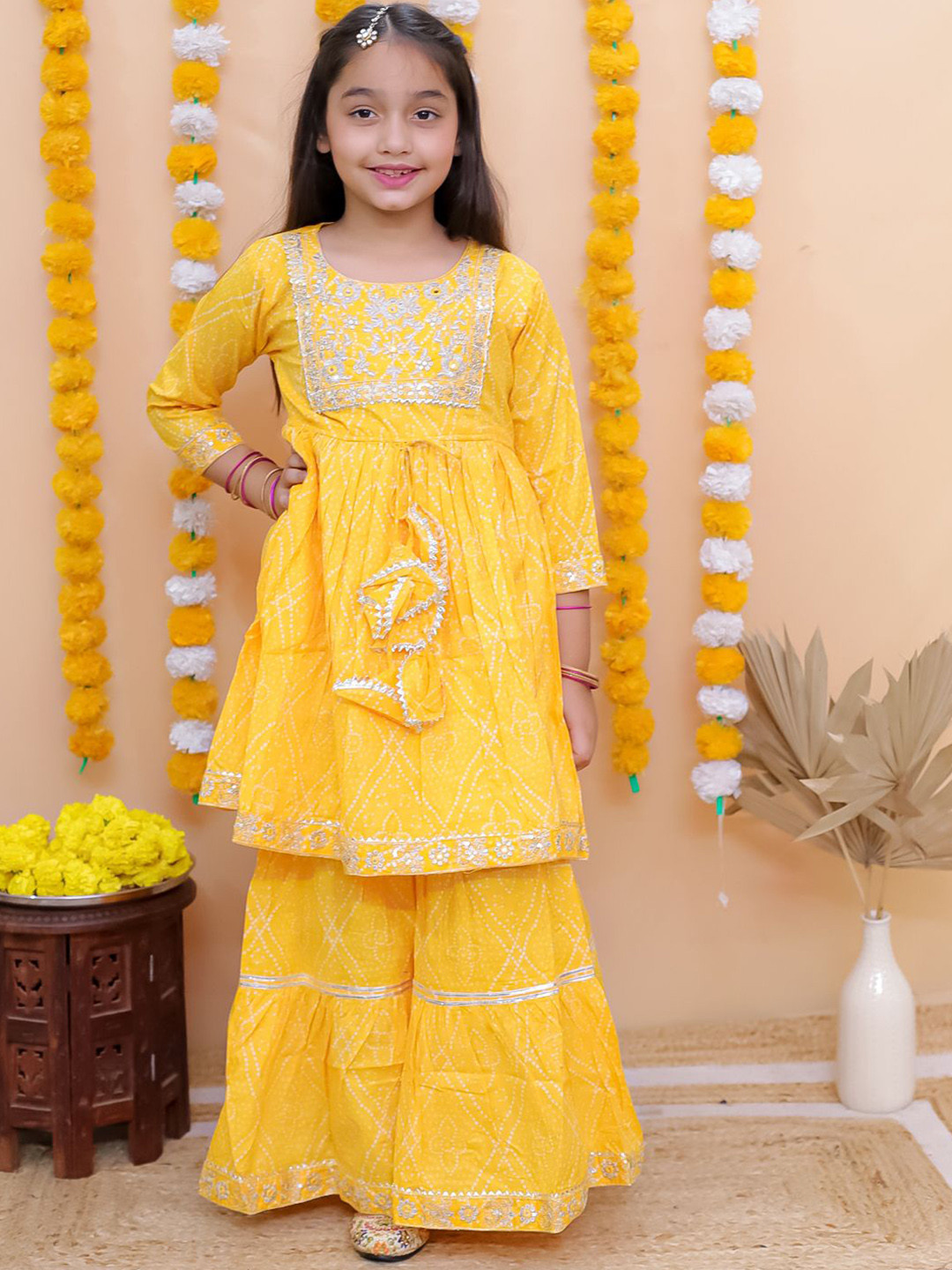 AATYA KIIDS Girls Bandhani Printed Regular Thread Work Pure Cotton Kurta With Sharara