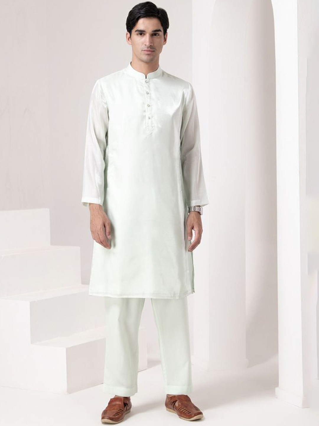 BARARA ETHNIC Mandarin Collar Long Sleeves Pastels Straight Kurta with Trousers