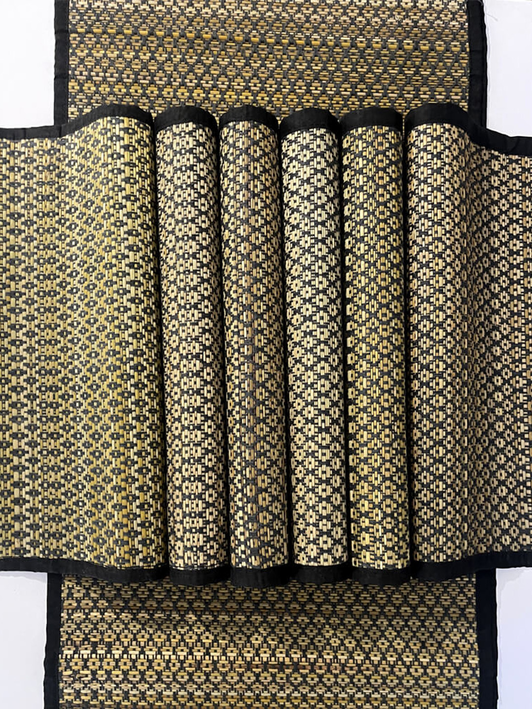 MAATIR DESIGNS Black & Tan 7 Pieces Geometric Grass Table Linen Sets