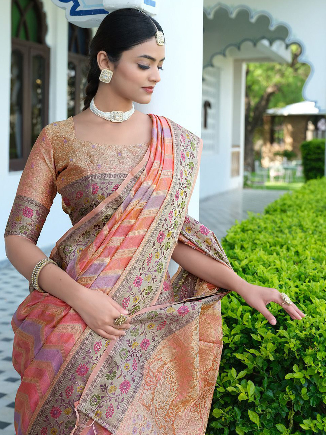 ISHIKA FAB Woven Design Zari Banarasi Saree