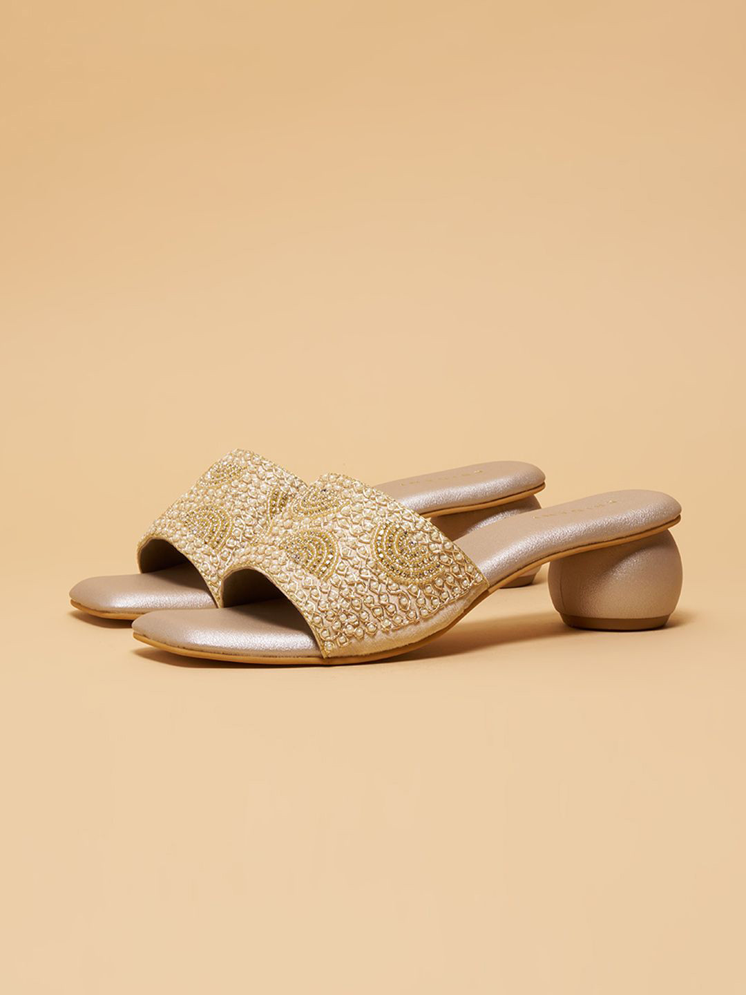 ERIDANI Esha Embroidered Heels