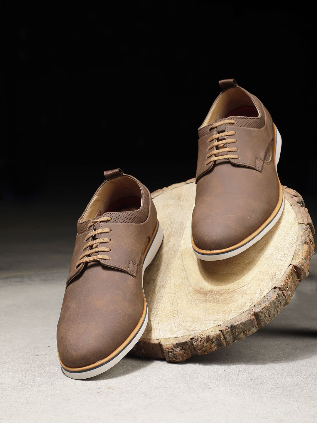 Bata Men Tan Round Toe Lace-Ups Everyday Derbys