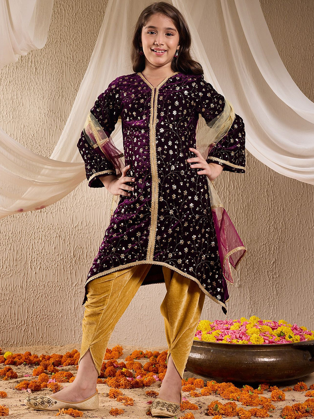 Pspeaches Girls Purple And Gold Velvet Kurta Dhoti Dupatta Set