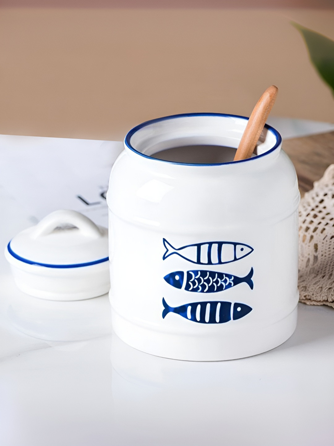 The Better Home White Conversational Ceramic Easy To Clean Clip-On Jar-2.5L