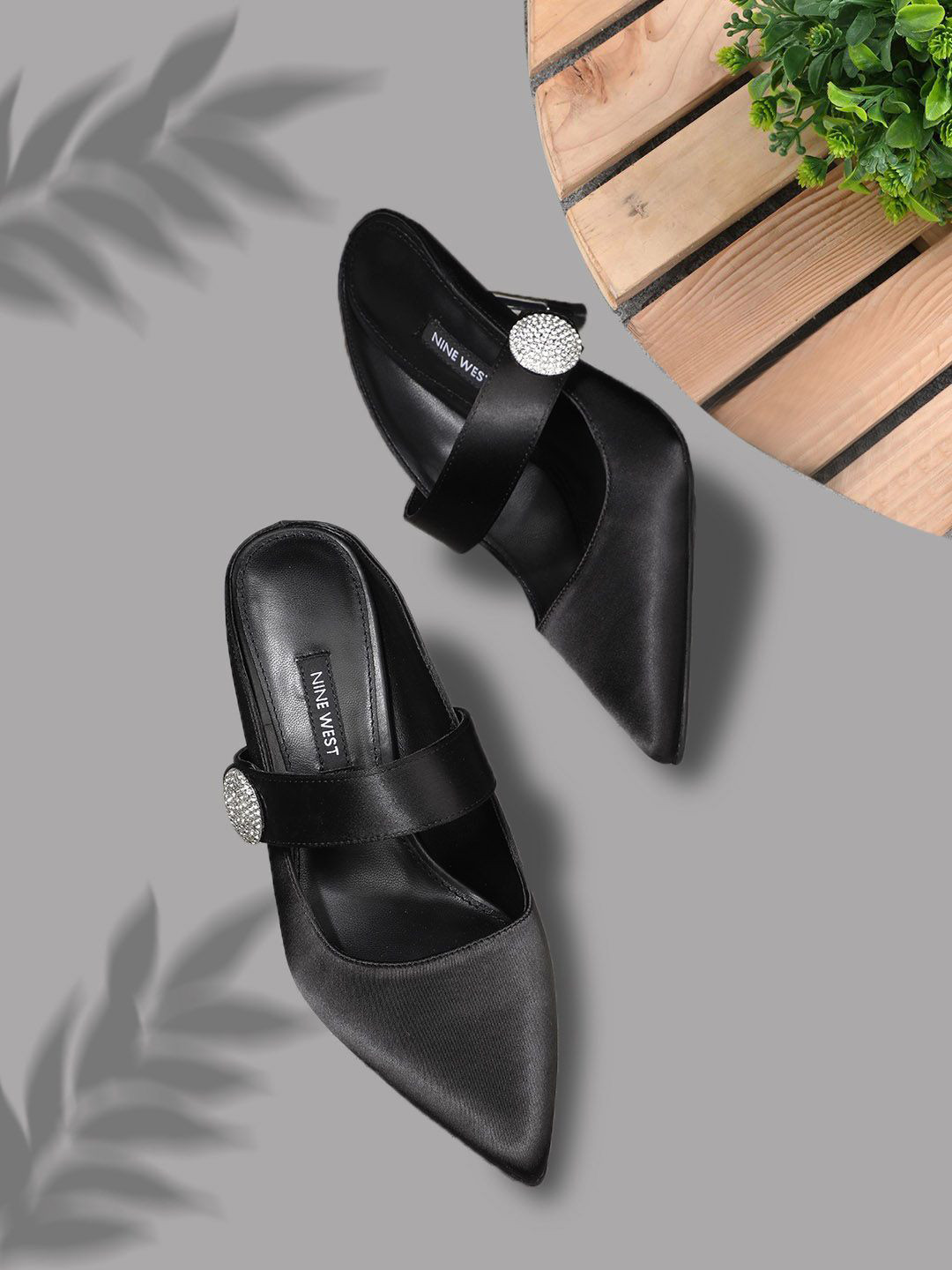 Nine West Women PU Comfort Mules