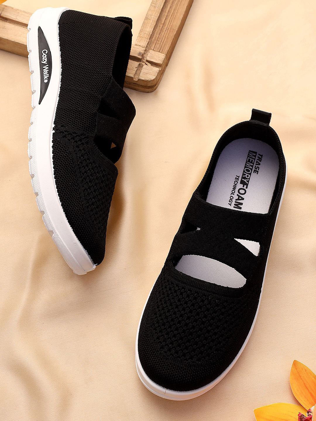 TRASE Women Ballerinas with Laser Cuts Flats