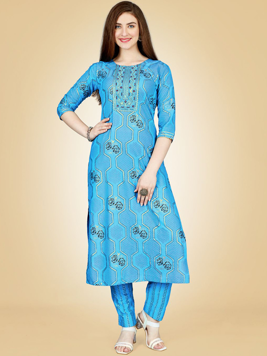 HI FI NX Floral Embroidered Straight Kurta With Churidar