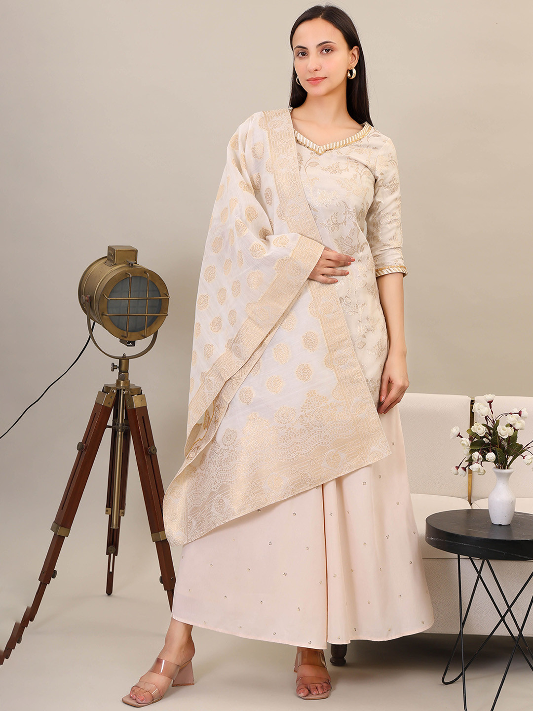 GRIVA Floral Woven Design Georgette Straight Kurti With Palazzo & Dupatta