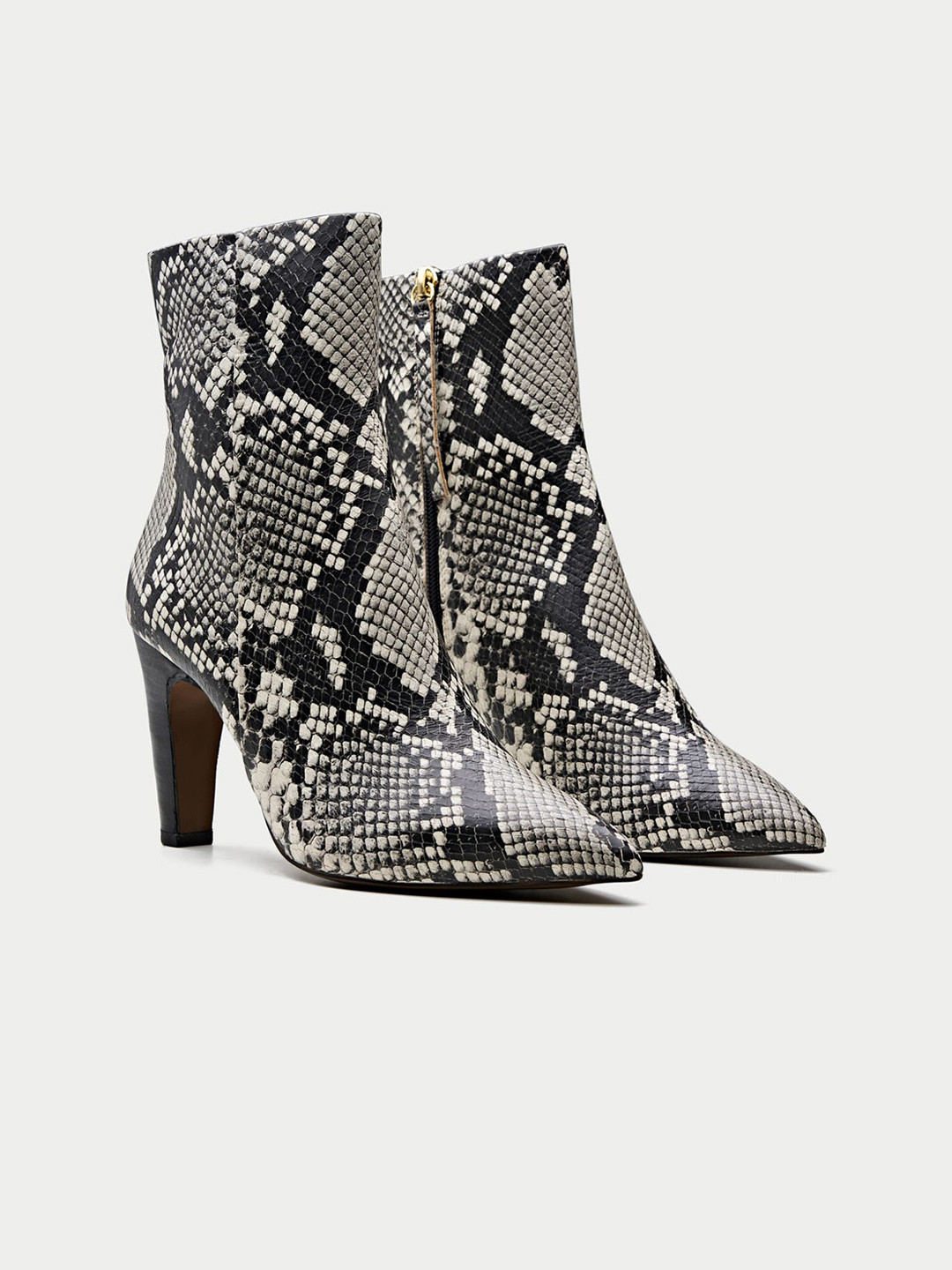 Oroh Women Animal Printed Leather Block Heeled Chelsea Boots