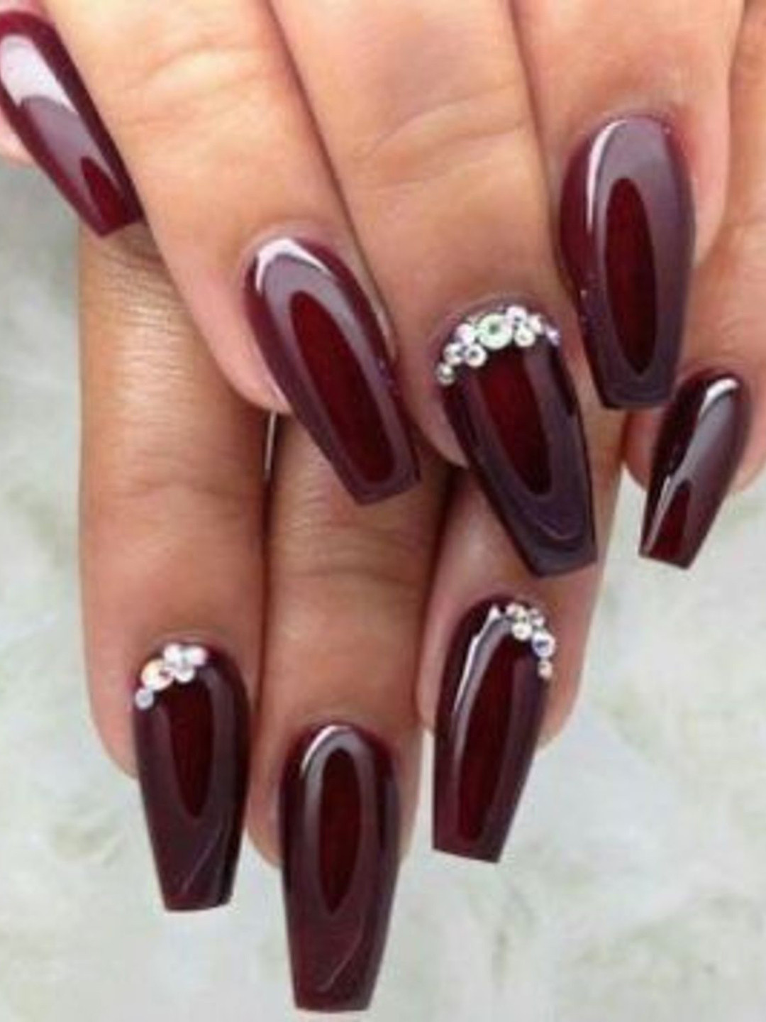 AMOK STORE Set Of 20 Classic French Artificial Nails - Mehroon