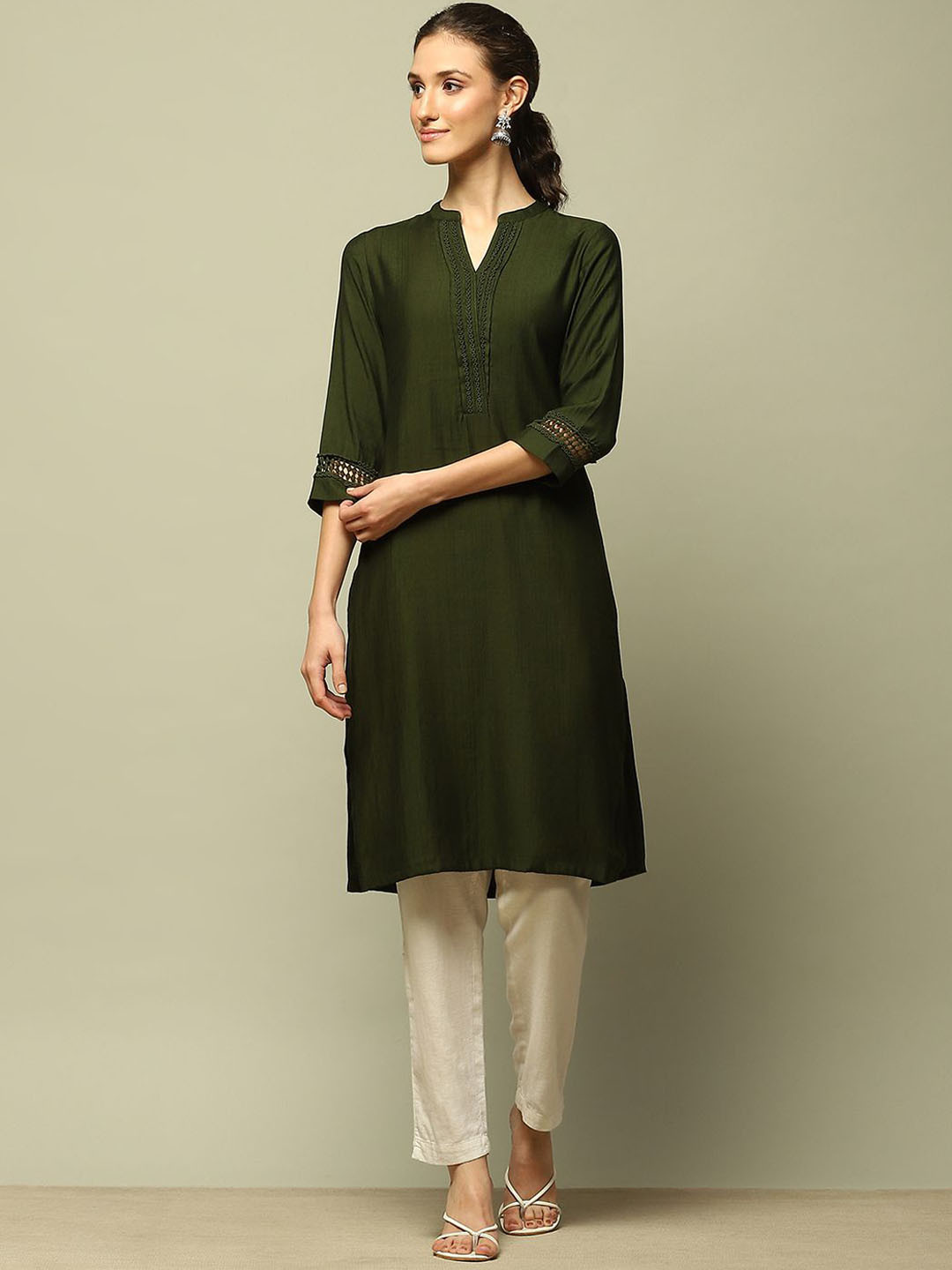 Rangriti Band Collar Straight Kurta