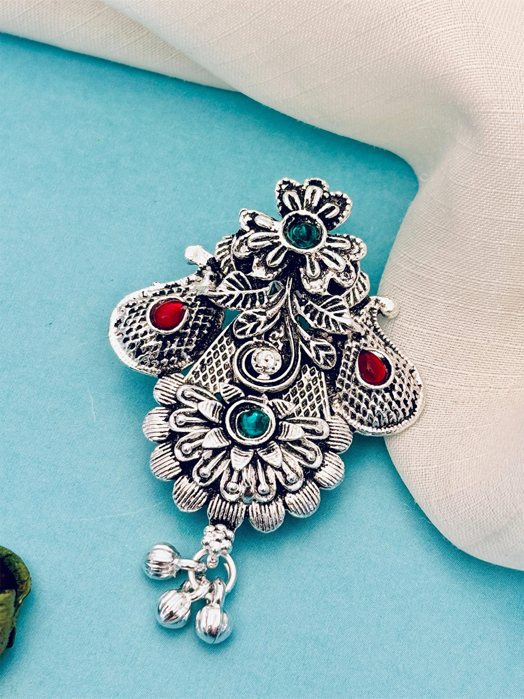 ABDESIGNS Silver Plated Kempstone Studded Saree Clip Accessories