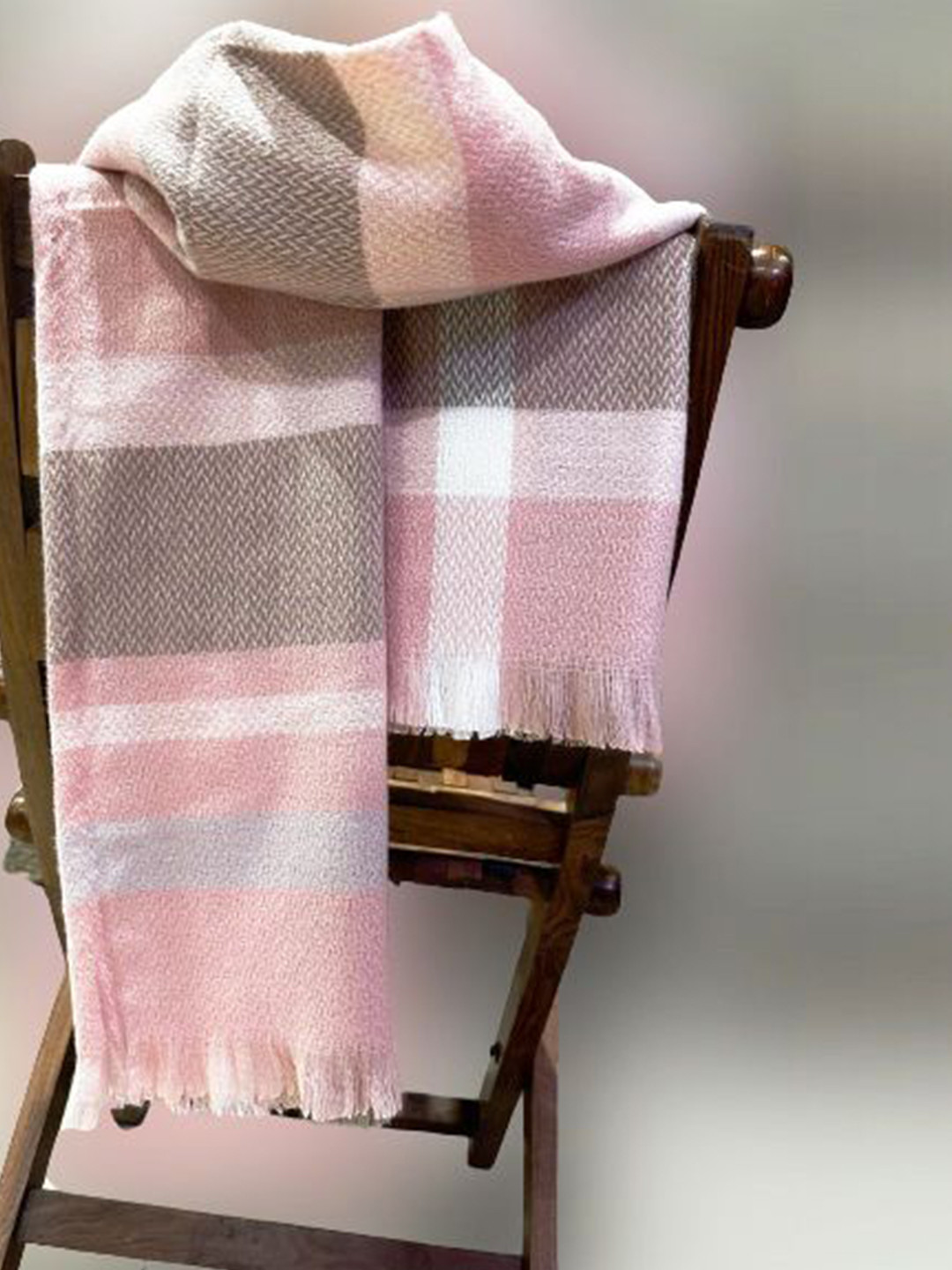 Alexvyan Women Winter Big Checked Large Warm Fringed Woolen Soft Wrap & Stoles