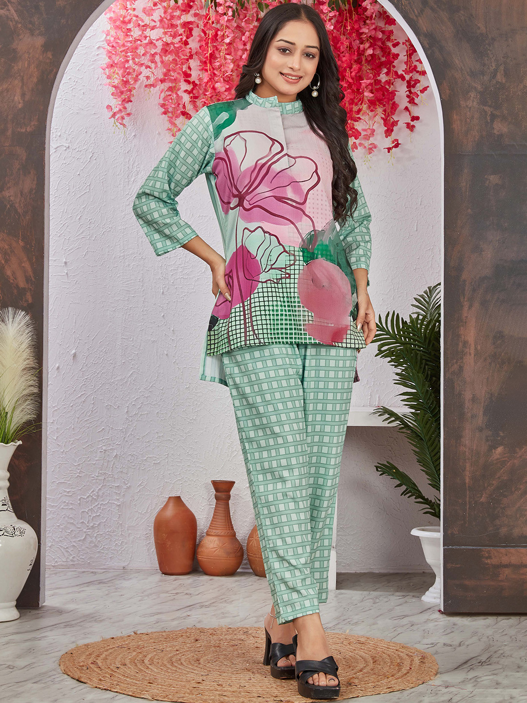 TWINS LADY Sea Green Printed Top & Checked Trouser Co-Ords