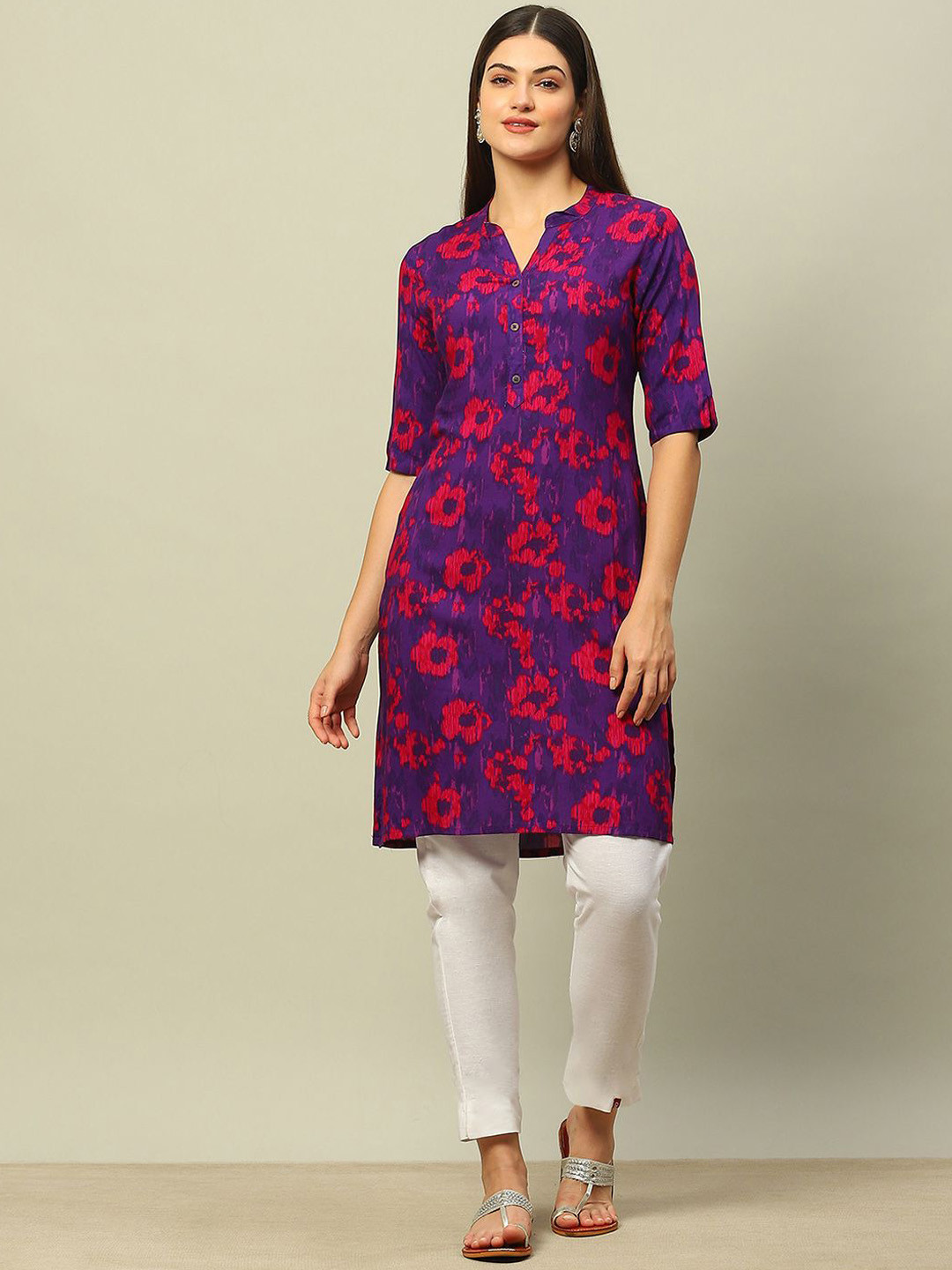 Rangriti Floral Printed Mandarin Collar Short Sleeves Regular Straight Kurta