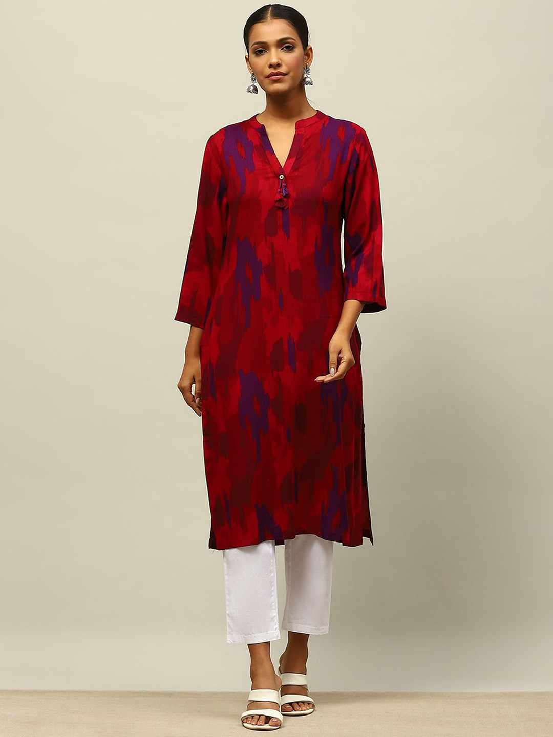 Rangriti Abstract Printed Mandarin Collar Three Quarter Sleeves Straight Kurta