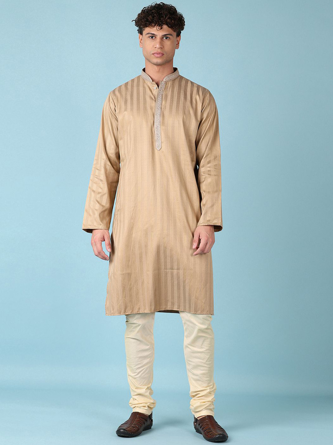 V-Mart Geometric Printed Pastels Mandarin Collar Straight Kurta with Churidar