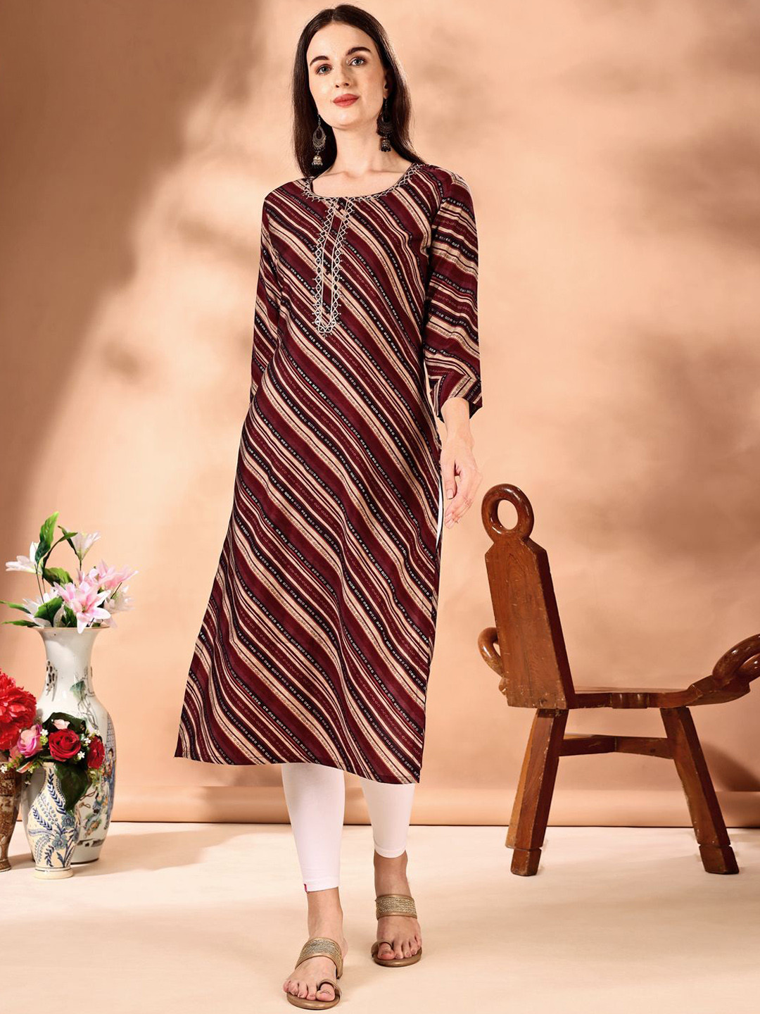 KUNDAN FAB Striped Mirror Work Round Neck Cotton Straight Kurta
