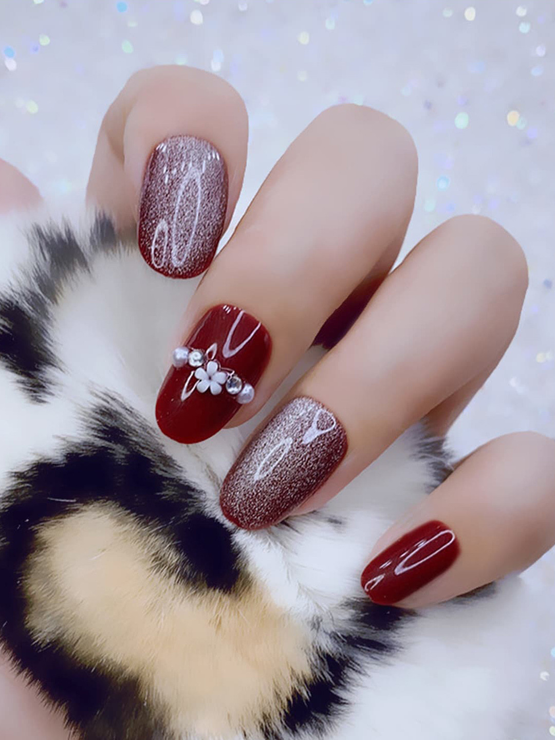 Secret Lives Cats Eye 3D Flower & Pearls Fake Nails