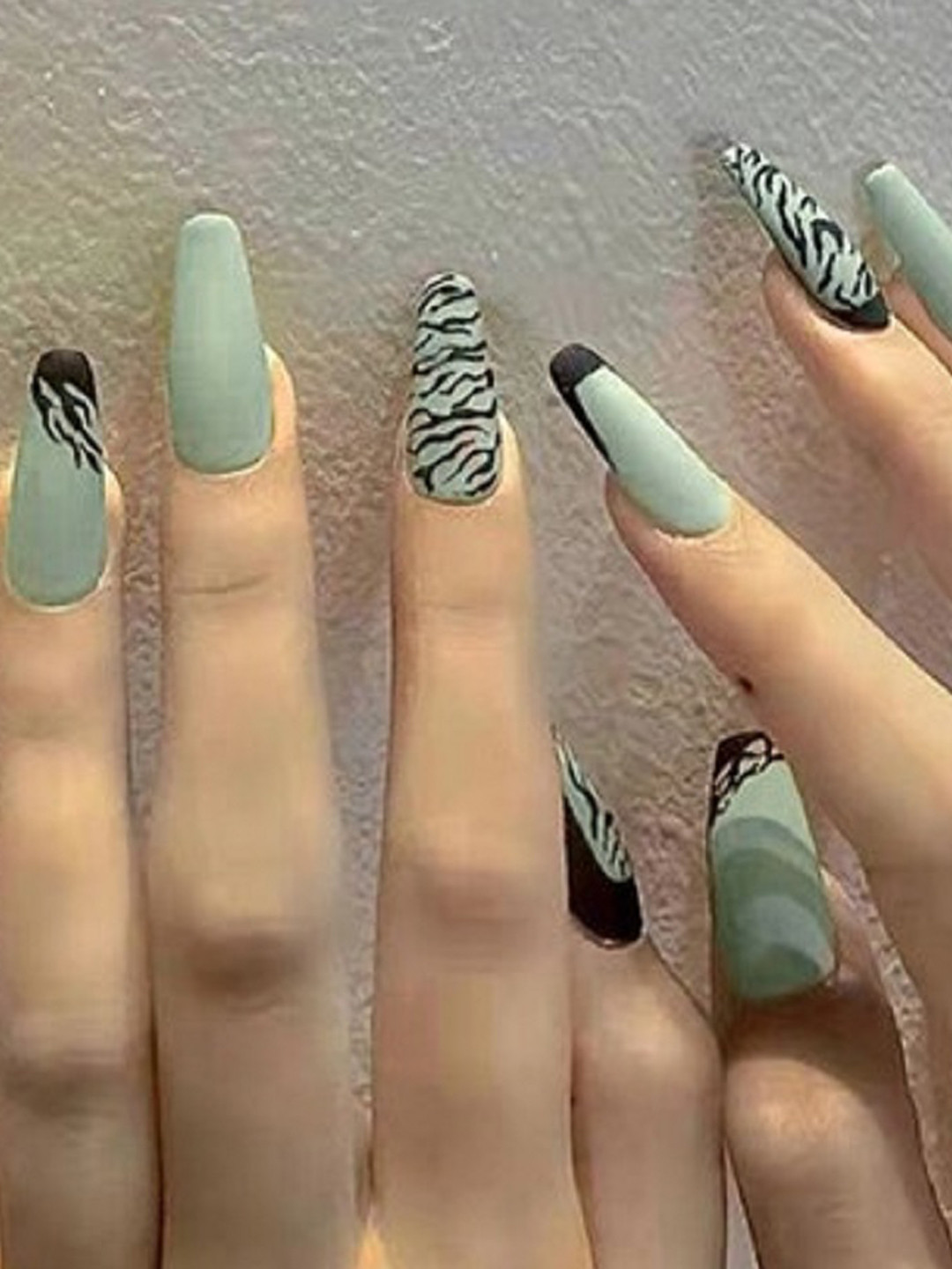 Secret Lives 24 Pcs Long Matte Ceramic Design False Nails - Black & Green