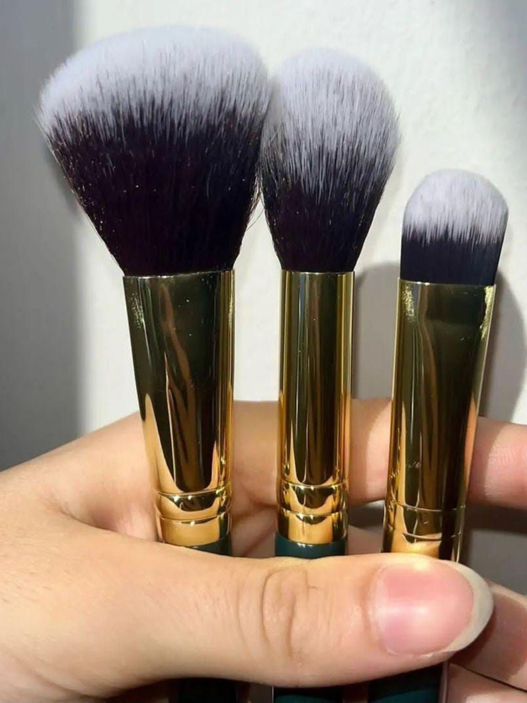 Facejewel Set Of Makeup Brush With Finger & Mushroom Puff