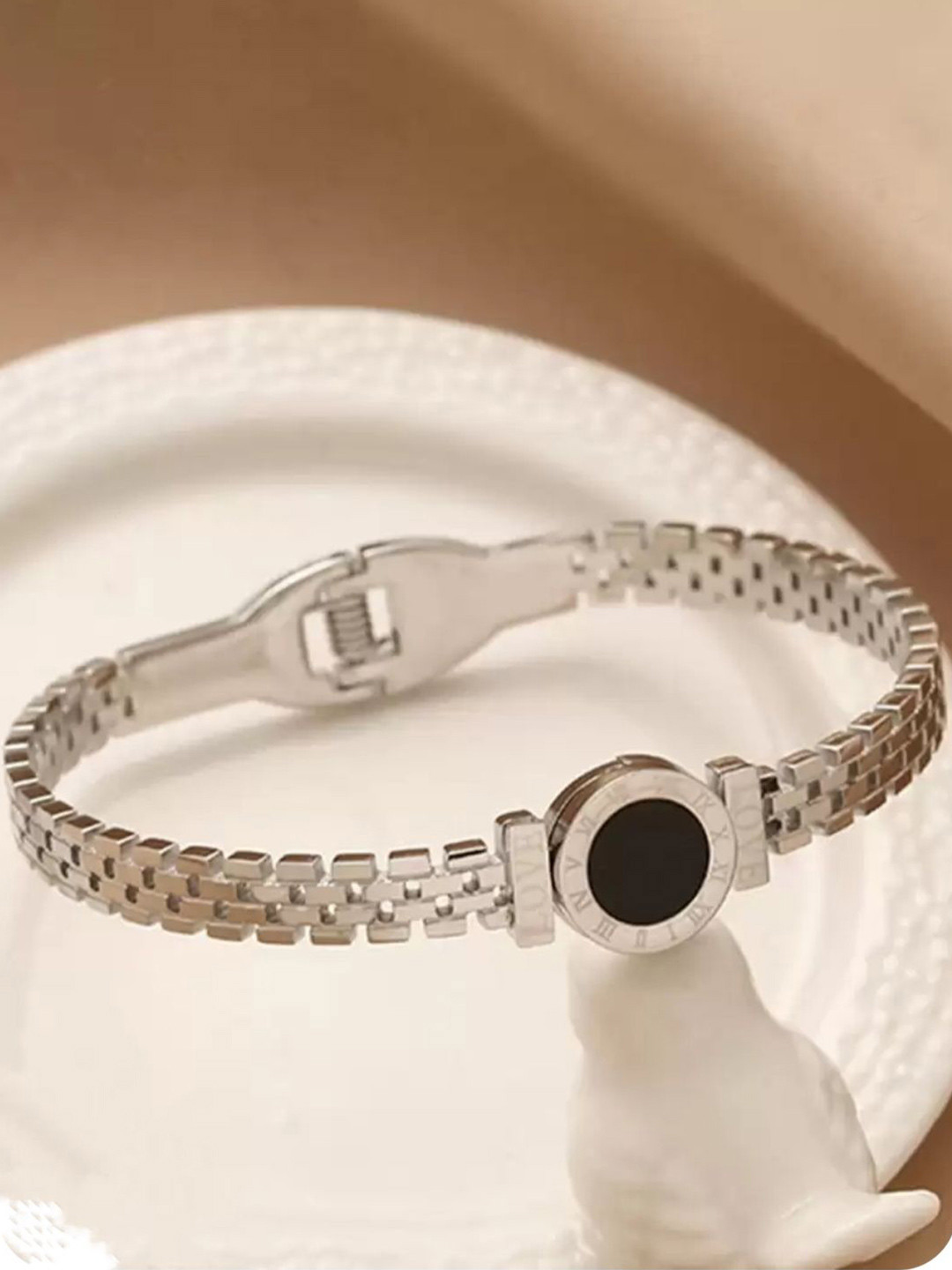 V FASHION JEWELLERY Silver-Plated Stainless Steel Kada Bracelet