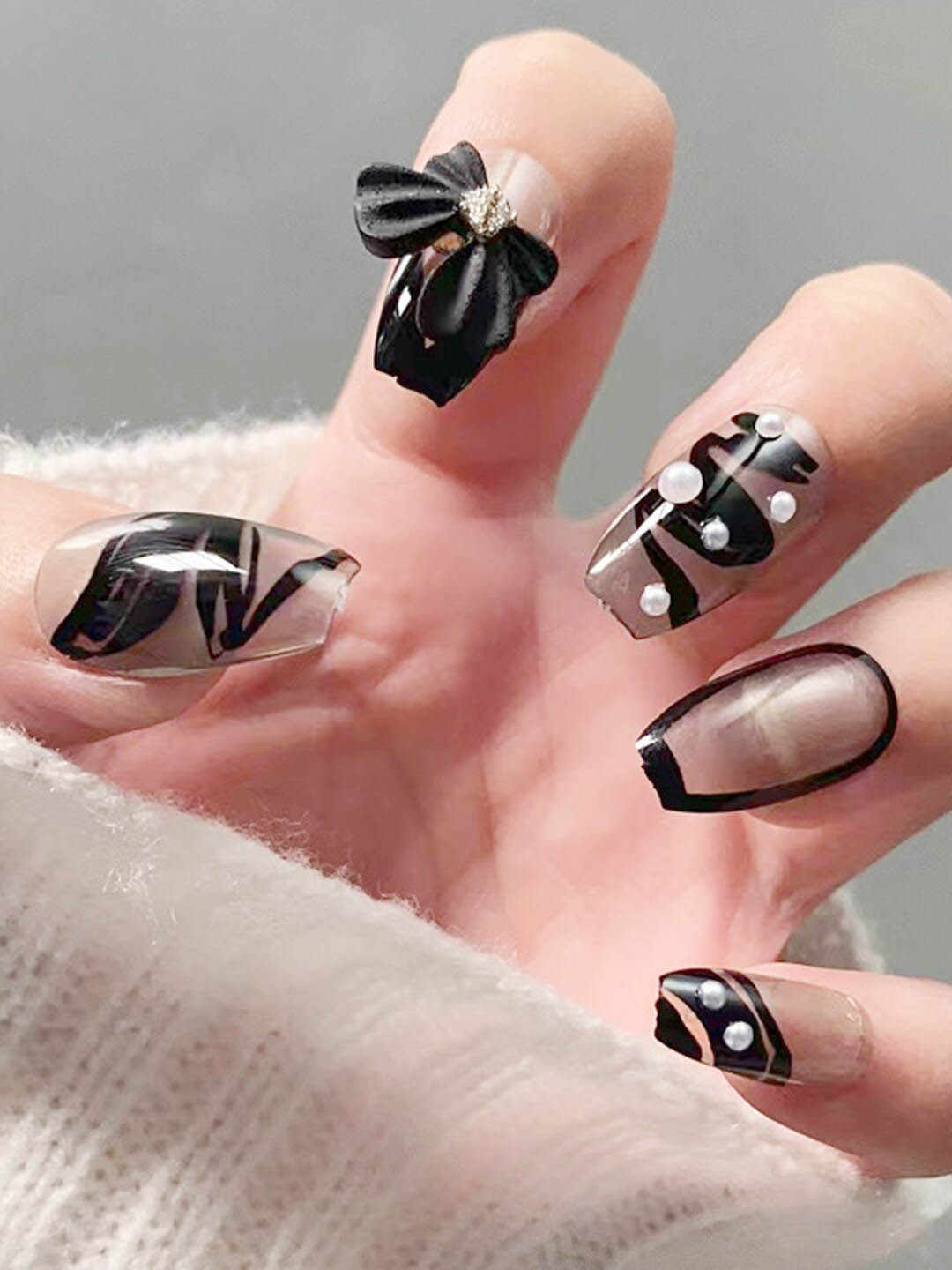 Secret Lives 24 Pcs 3D Bow & Pearls Extension False Nails with Manicure Kit - Black