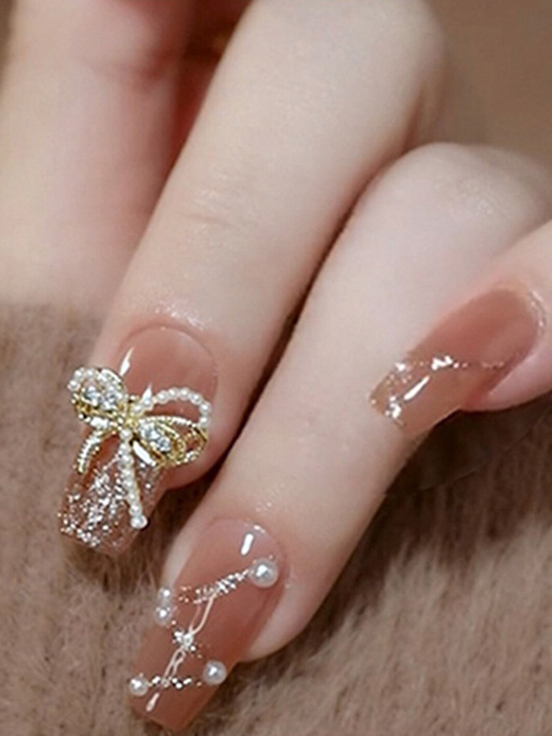 Secret Lives 24 Pieces Nude With Big Bow & Pearl Design Nail Extensions
