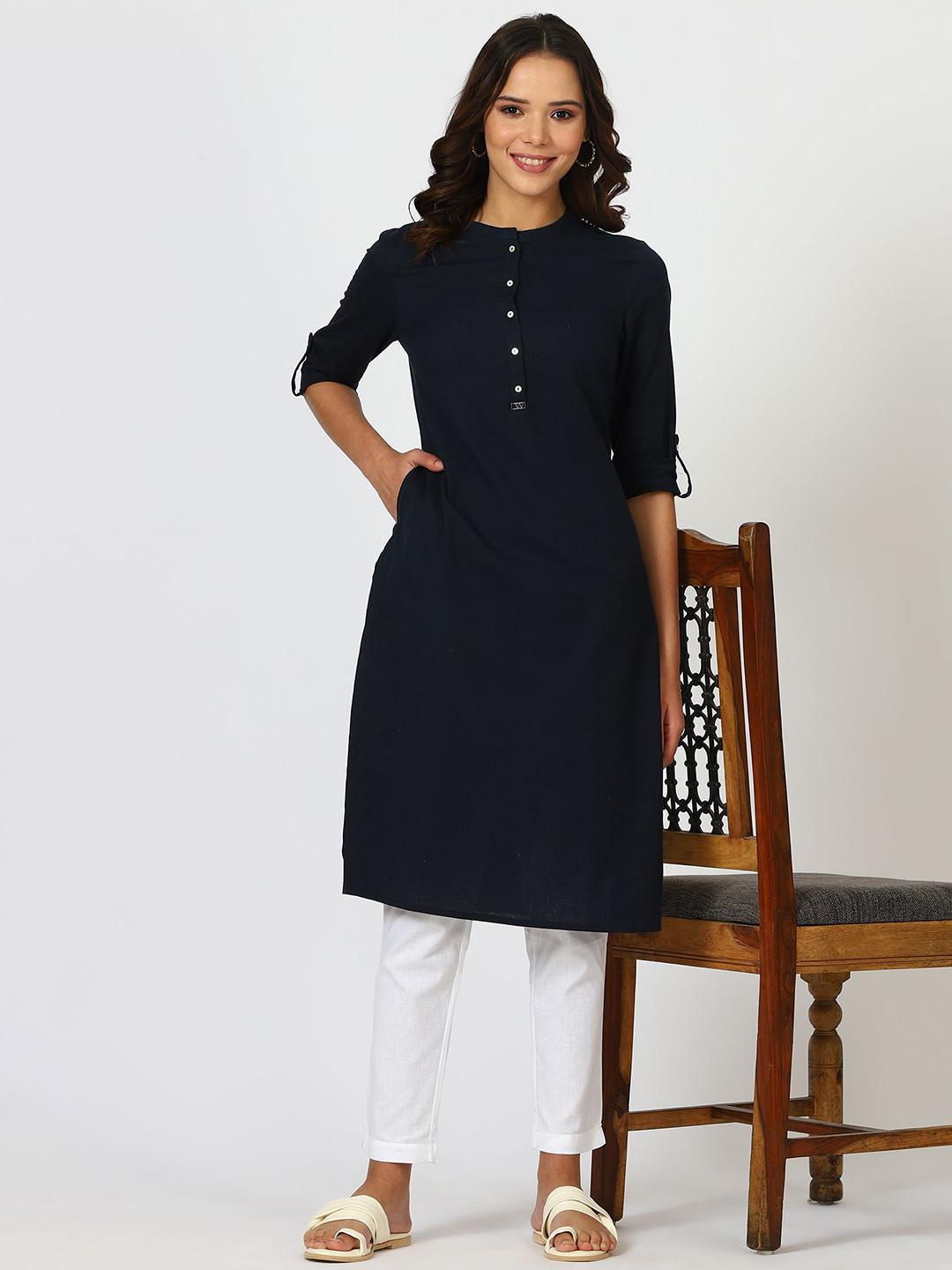 W Mandarin Collar Indigo Roll-Up Sleeves Straight Kurta