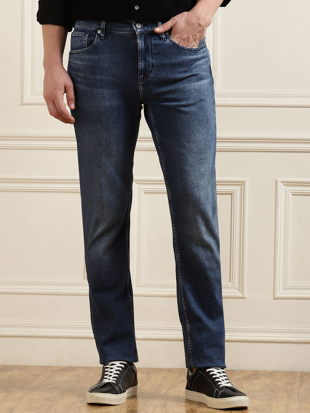 7 For All Mankind Men Regular Fit Mid-Rise Light Faded Jeans