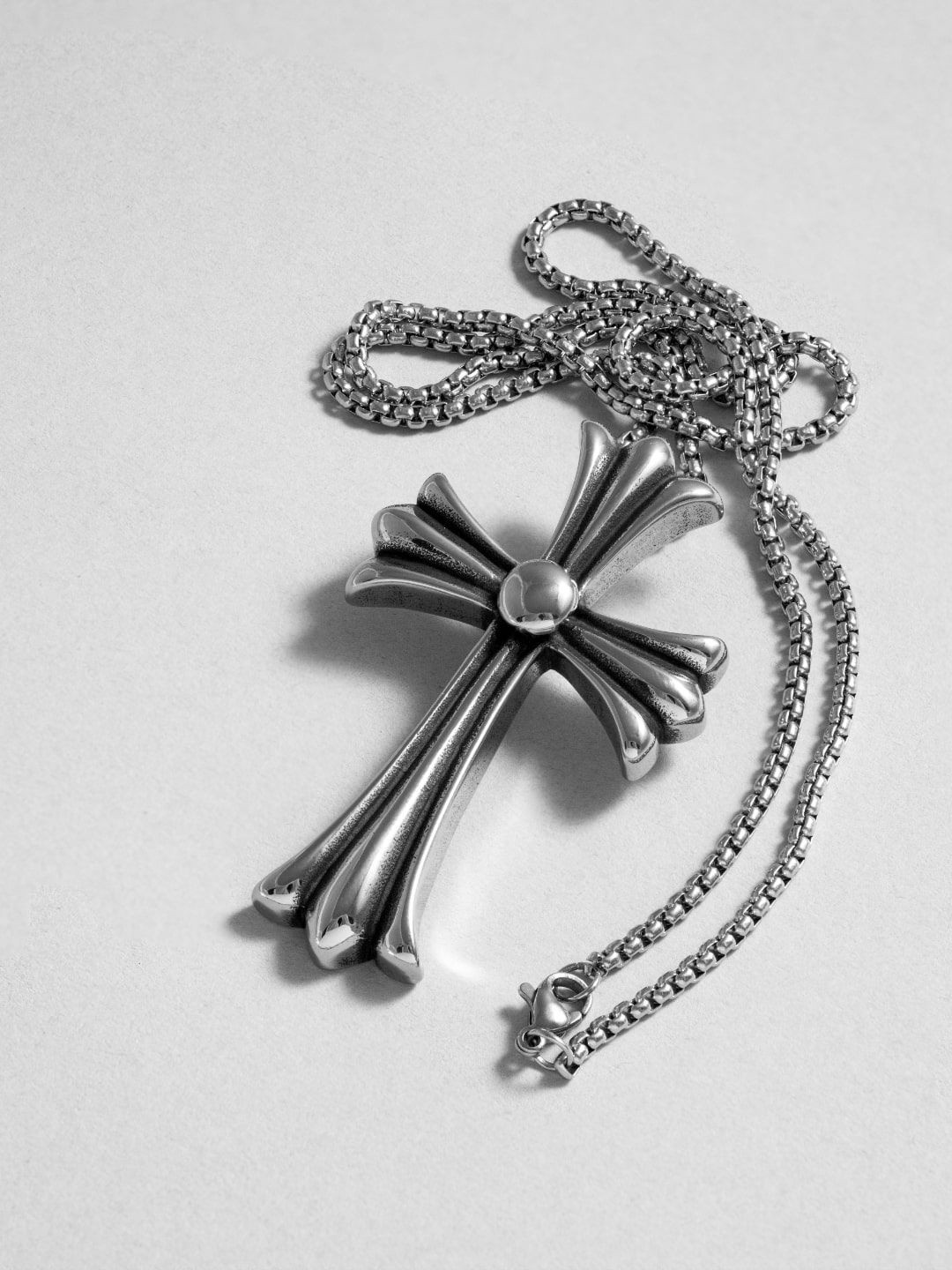 BLACK MAMBA Men Silver-Plated Cross Pendant With Chain