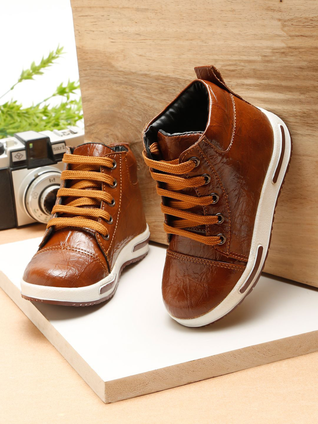 Tiny Bugs Round Toe Ankle Length Winter Boots