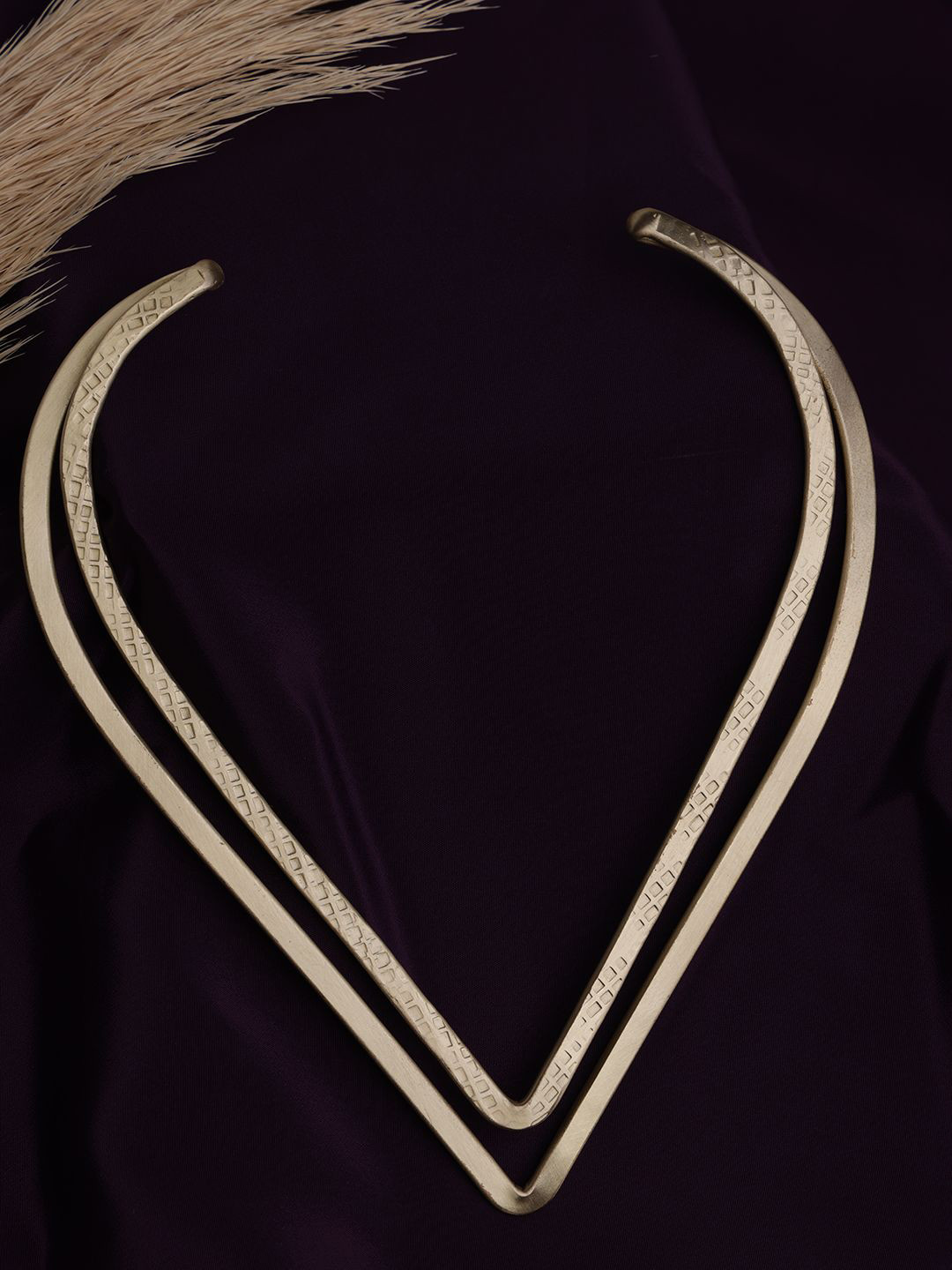 VOGUE PANASH Gold-Plated V-Shaped Necklace