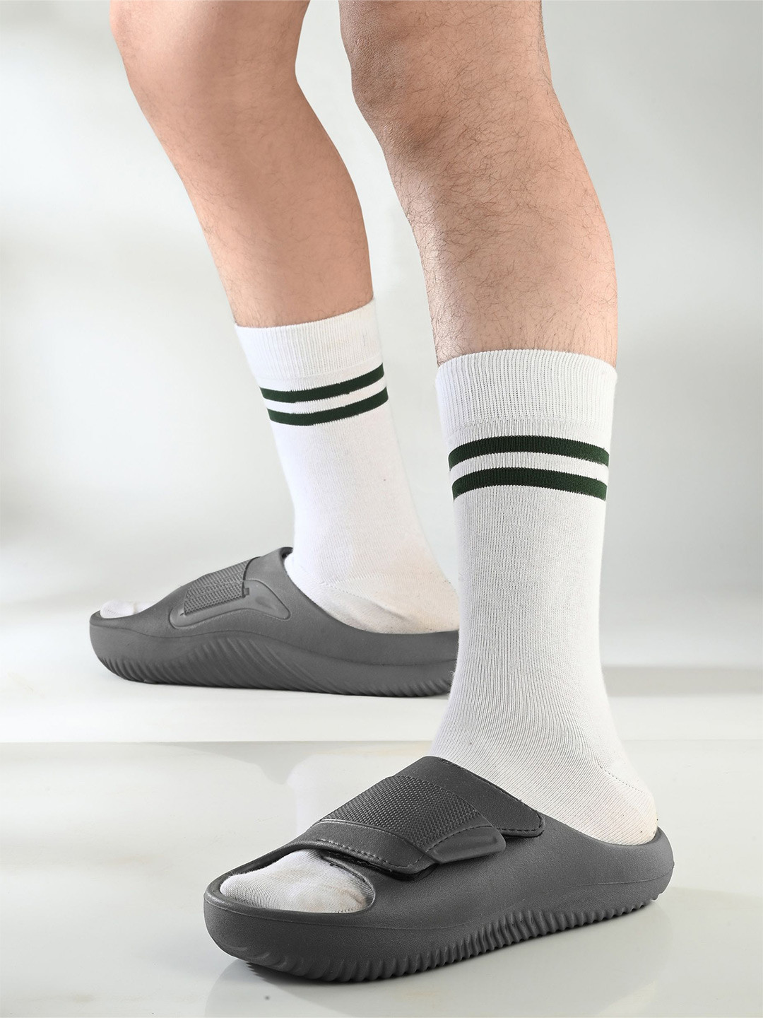 The Roadster Lifestyle Co Men Slider Flip Flops