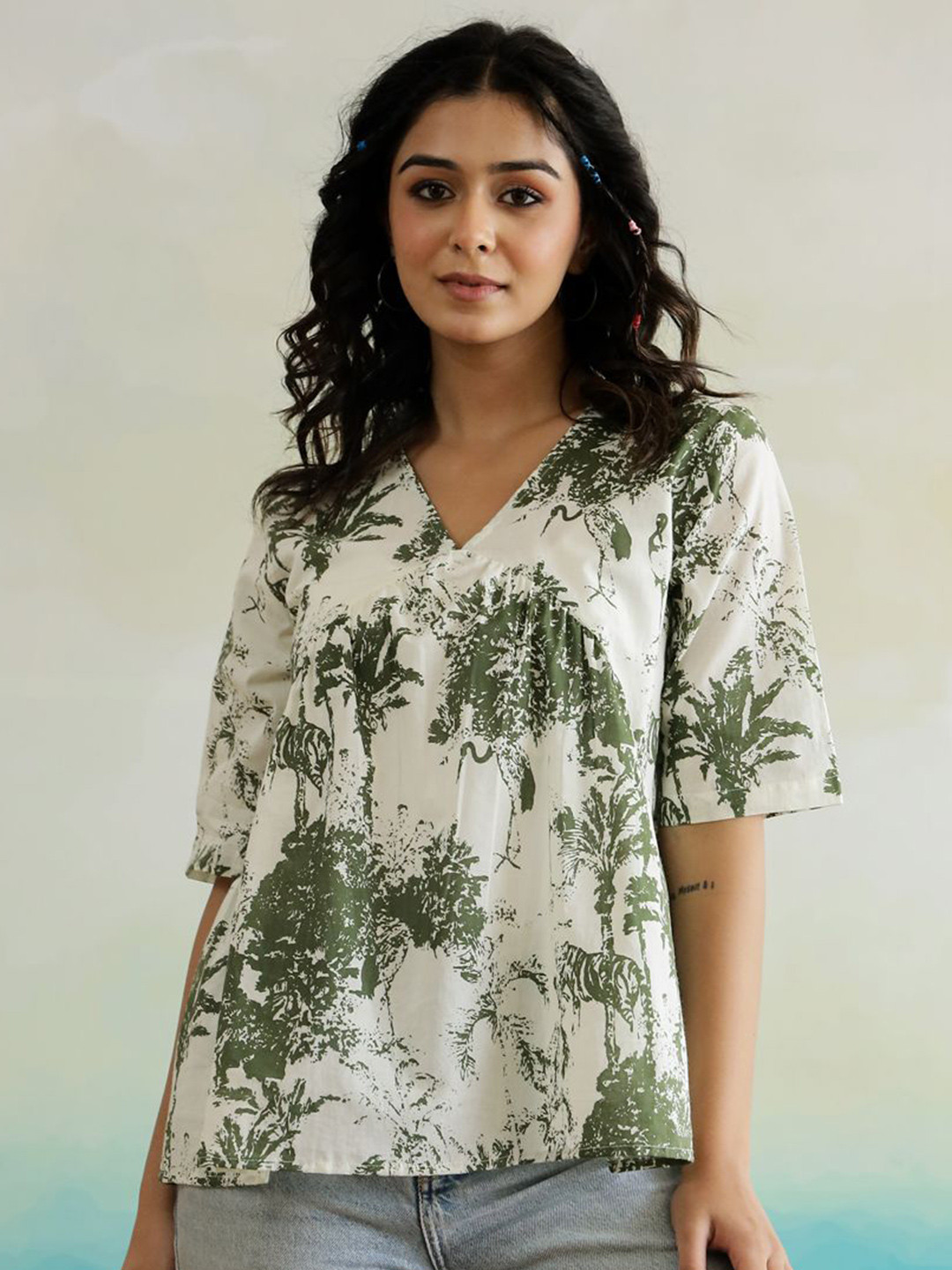 SANSKRUTIHOMES Abstract Printed V-Neck Cotton Top