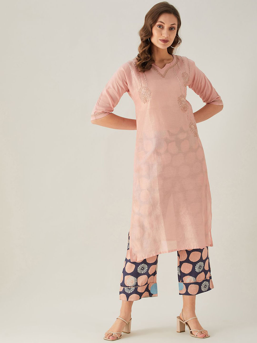 The Kaftan Company Floral Emboidered Short Sleeves Regular Chikankari Pure Silk Kurta